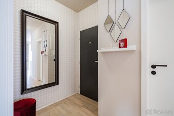 Moderní 2+kk bydlení hned u parku Klamovka, 44m2 - 9