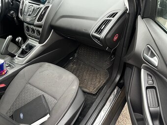 Ford Focus 1.0i 92kw, r.2014, rozvody, STK, pěkný stav - 9