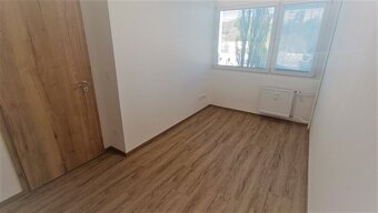 Byt 3+1 s balkonem po kompletní rekonstrukci - 9