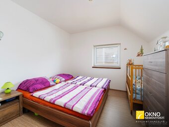 Moderní dům s garáží a zahradou - 9
