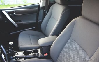 Toyota Corolla 1.6 Comfort 97KW Exclusiv - 9