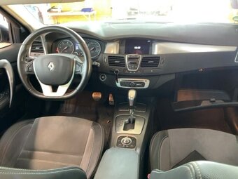 Renault Laguna III 2.0dCi 127kW 4Control - automat - tažné - 9