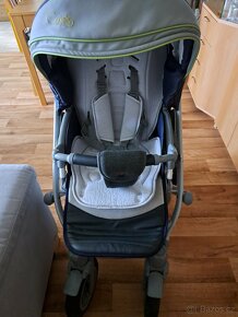 Kočárek a autosedačka- můžu slevnit - 9