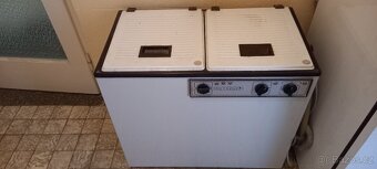 Starožitný  nábytek - 9