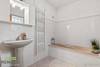 Prodej, rodinný dům se zahradou, 459 m2, Uherské Hradiště, V - 9