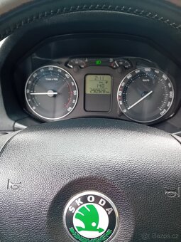 Octavia 2 combi 1.9 tdi 77kw 4x4 291000km,2 maj,nová stk - 9