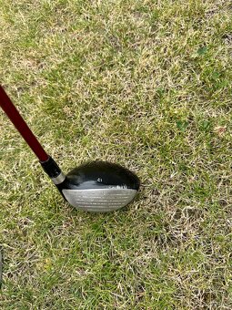 Golfový hole levý + bag - 9