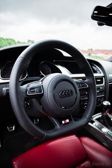 AUDI celoperforovaný volant s MULTIFUNKCIOU a RS F1 pádlami - 9