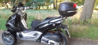 Piaggio Mp3 300 Yourban LT - 9