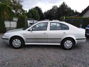 ŠKODA OCTAVIA 1,6i NAJETO 139 ,KLIMATRONIC - 9