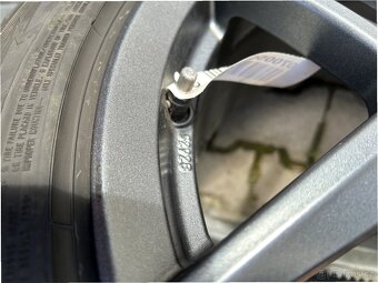 Alu kola + Pneu Borbet pro Audi A6 4K C8 18" zimní - 9