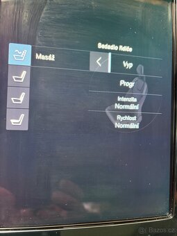 Volvo XC90 diesel v plné výbavě - 9