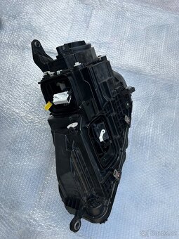 Přední světla na Mercedes W167 GLE - 9