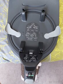 Autosedačka CYBEX + základna - 9