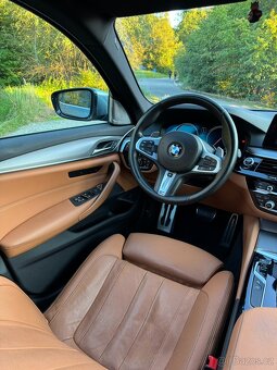 BMW 540i xDrive Limousine - 9
