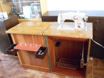šicí stroj - 9