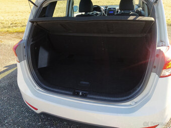Hyundai IX20 1.4 crdi 66kW 2012 6st. manual po servisu - 9
