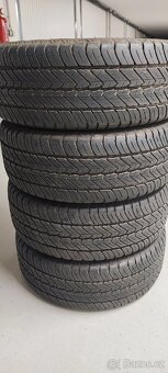 225/55/17C Dunlop Econodrive, 2023, 8.2mm. - 9