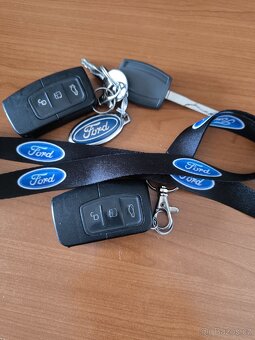 Ford Kuga 2.5 T 4X4 Individual. STK do 3/2027 - 9