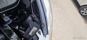 REZERVACE Peugeot 5008 1.6hdi Automat - 9