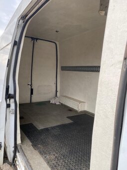 Prodám nákladní automobil skříňový s chladící vestavbou - 9