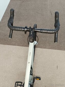 Prodám gravel kolo CUBE - 9