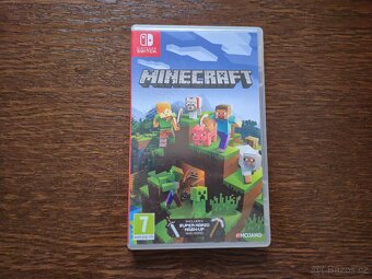 NINTENDO SWITCH OLED (bílá verze) + 4 HRY A CESTOVNÍ OBAL - 9