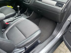 Mitshubishi Outlander 2.2 DID 110 Kw rok 2015  7.míst - 9