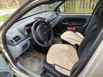 Renault Thalia 1.2 z roku 2008 - 9