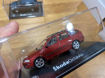 Škoda Octavia 2 sedan + combi, model 1:43, různé barvy - 9