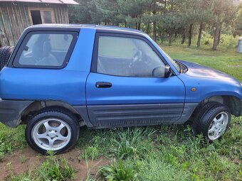 Toyota RAV4 - 9