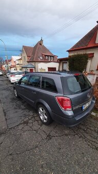 Prodám OPEL ASTRA H kombi - 9