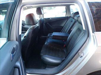 VW Passat 2,0 TFSI AUTOMAT,KŮŽE,XENON - 9