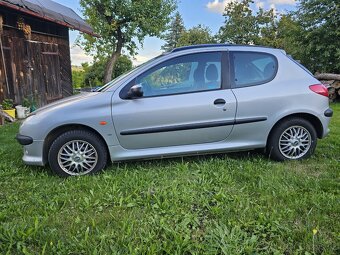Peugeot 206 1.1i (44 kW), r. v. 1999, STK 06/2026, zachovalý - 9