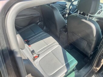 Opel Zafira tourer - 9