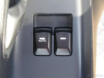 Kia Rio 1.4i , 80 kW benzín, 2013 - 9