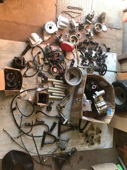 ATV 125 - prodáno Polaris + Nahradni díly - 9