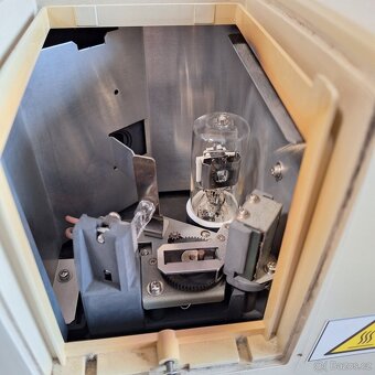 Prodám Shimadzu UV mini 1240 a Greisinger GLF 100 - 9