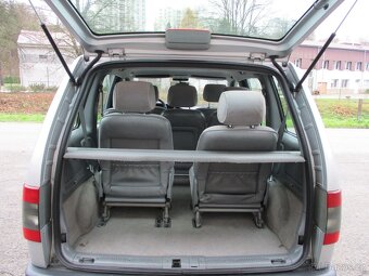 FIAT ULYSSE 2.0 JTD - 7 míst, tažné zařízení,pěkný stav - 9