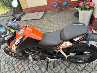 KTM Duke 125 - 9