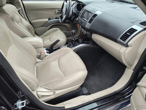 Citroën C-Crosser 2.2 HDI 1.MAJ.ČR 4X4/7MÍST/NAVI/KŮŽE/TAŽNÉ - 9