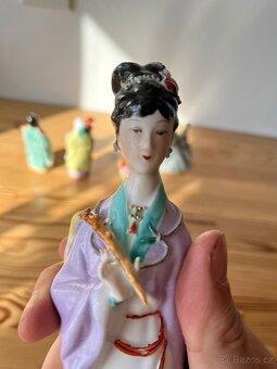 Porcelánové asijské sošky - 9