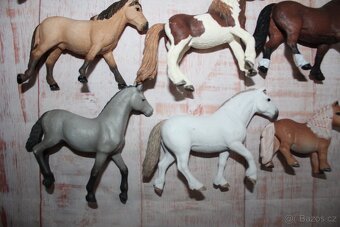 Figurky koní Schleich 5 - 9