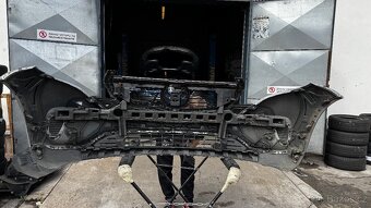 Mercedes EQC naraznik - 9