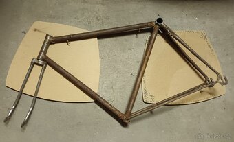 Rámy starých kol - 9