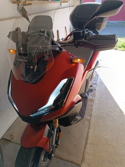 Honda ADV 350 A - 9