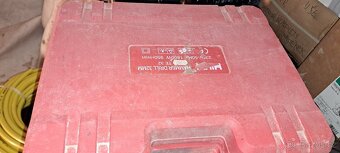 PRODÁM vrtací kladivo Hilti - 9