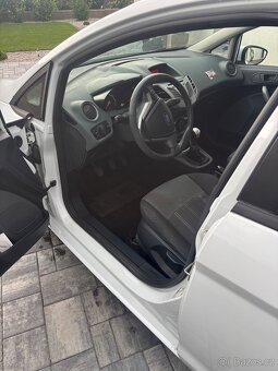 Ford Fiesta MK7 - 9