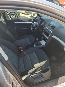 ŠKODA OCTAVIA COMBI 1.6MPI75KW - 9