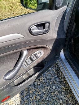 Ford Mondeo - 9